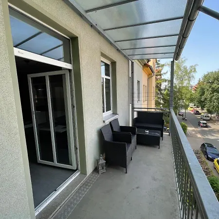 Moderne Luxuswohnung Mit Parkblick In Altstadtnahe Apartment